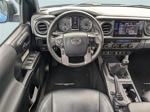 Used 2019 Toyota Tacoma TRD Off-Road image 15