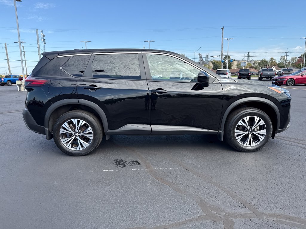 Used 2023 Nissan Rogue SV AWD/4WD image 9