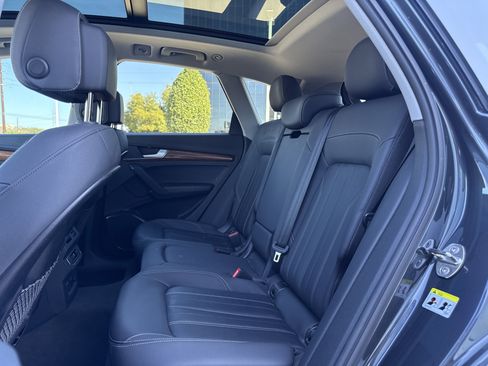 Used 2023 Audi Q5 2.0T Premium image 26