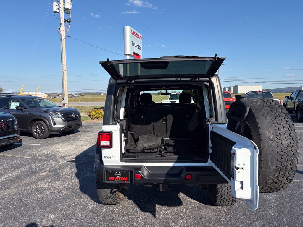 Used 2018 Jeep Wrangler Unlimited Sport S AWD/4WD image 12