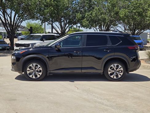 Used 2022 Nissan Rogue SV w/ SV Premium Package FWD image 12