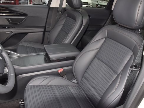 New 2026 Lincoln Nautilus Reserve w/ Jet Appearance Package image 35