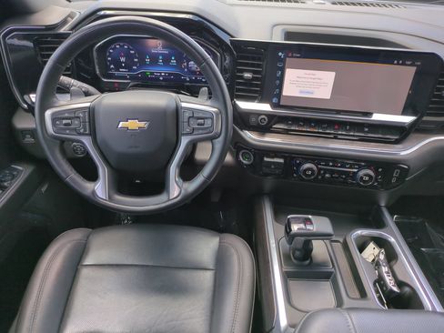 Used 2023 Chevrolet Silverado 1500 LTZ w/ LTZ Convenience Package II AWD/4WD image 28