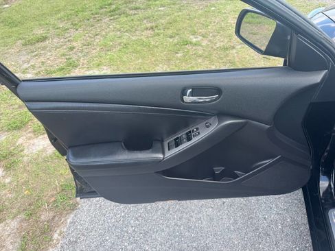Used 2010 Nissan Altima 2.5 SL w/ Technology Pkg FWD image 16