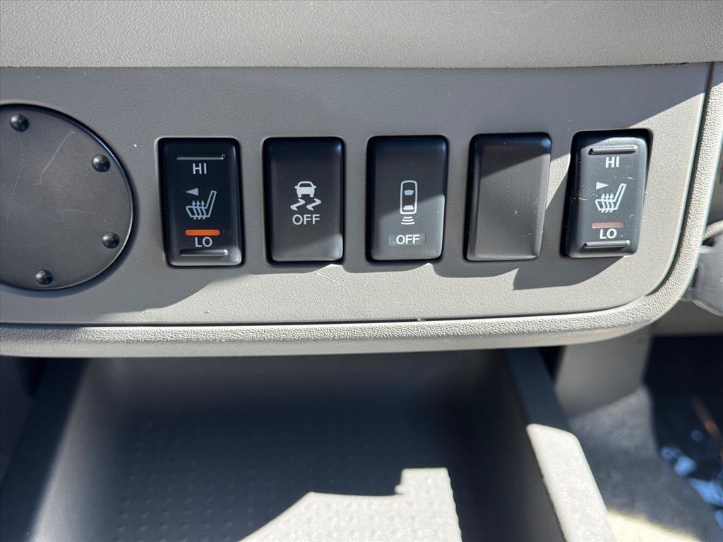 Used 2014 Nissan Frontier SV w/ SV Value Truck Package RWD image 20
