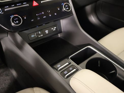 Used 2025 Hyundai Sonata SEL FWD image 8