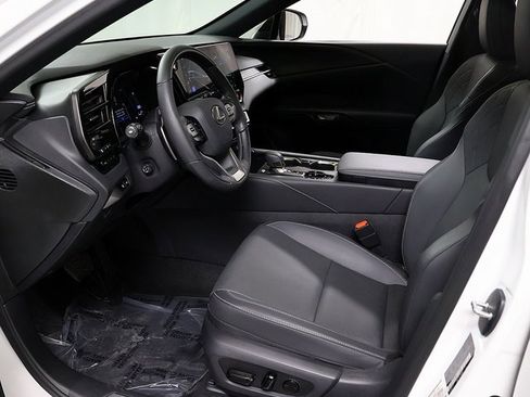 Used 2025 Lexus RX 350h w/ Convenience Package image 11