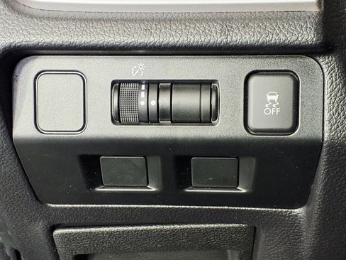 Used 2018 Subaru Forester 2.5i Premium AWD/4WD image 16