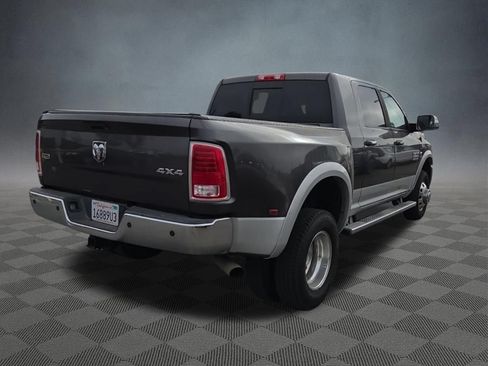 Used 2014 RAM 3500 Laramie w/ Convenience Group AWD/4WD image 4