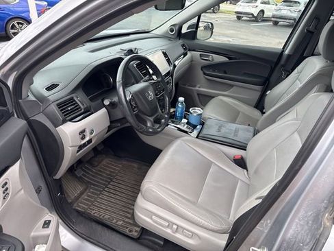 Used 2019 Honda Pilot Elite image 23