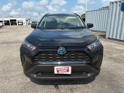 Used 2022 Toyota RAV4 LE AWD/4WD image 9