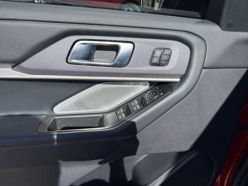 Certified 2025 Ford Explorer ST image 13