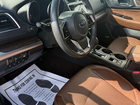 Used 2019 Subaru Outback 2.5i Touring AWD/4WD image 13