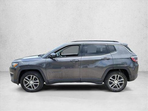 Used 2020 Jeep Compass Latitude FWD image 8