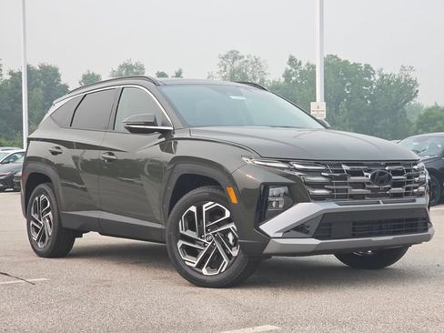 New 2026 Hyundai Tucson Limited AWD/4WD image 2