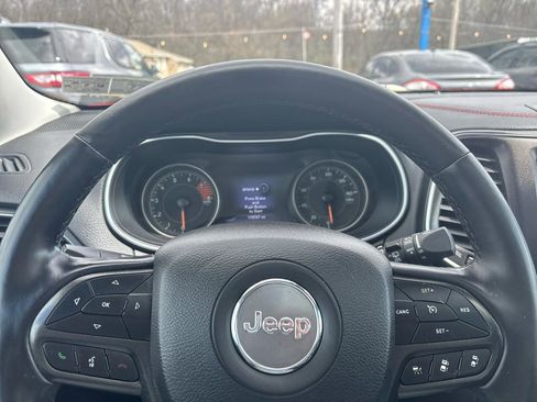 Used 2021 Jeep Cherokee Trailhawk w/ Sun, Sound & Nav Group image 36