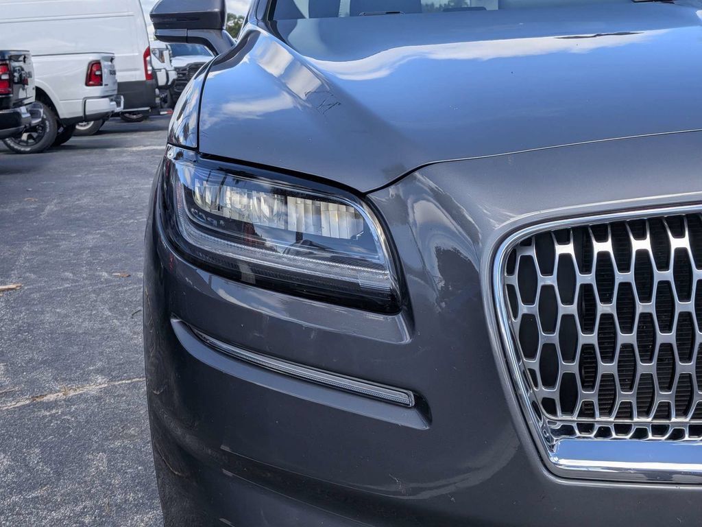 Used 2023 Lincoln Nautilus AWD w/ Premium Package image 9