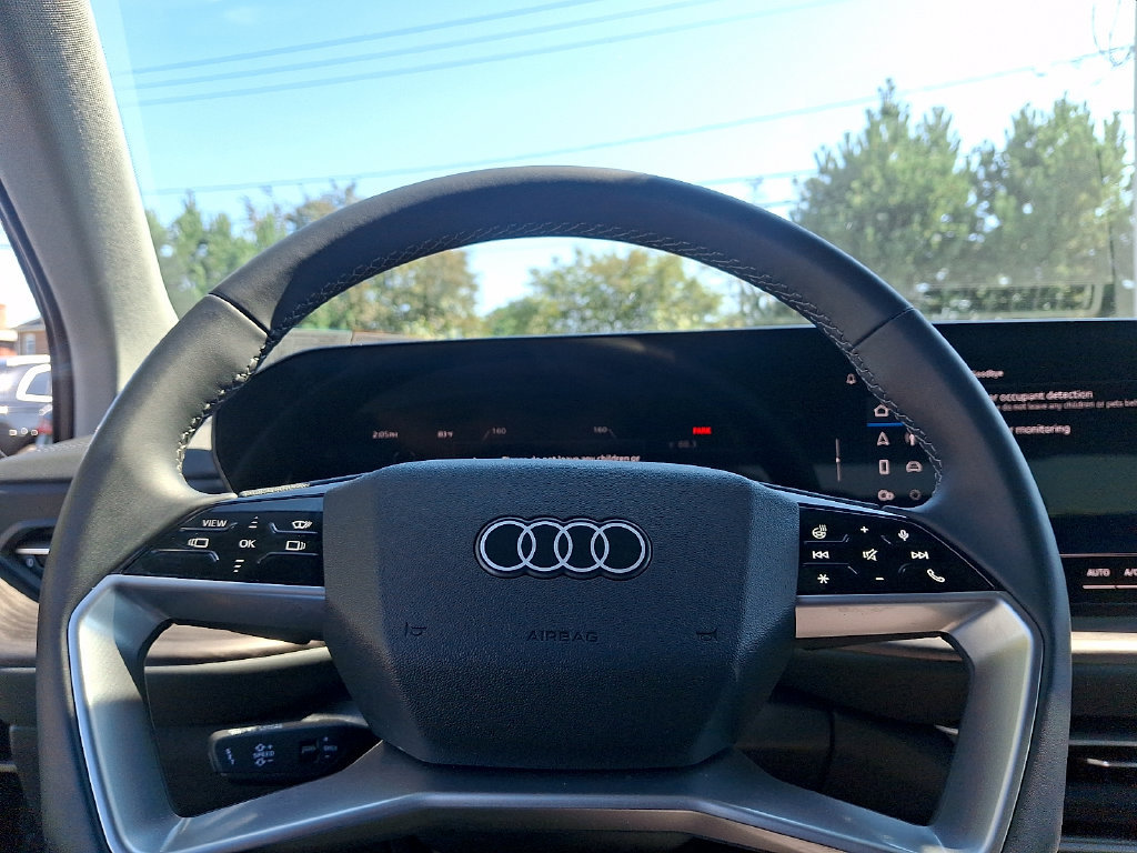 Used 2025 Audi Q5 Premium Plus w/ Premium Plus AWD/4WD image 19