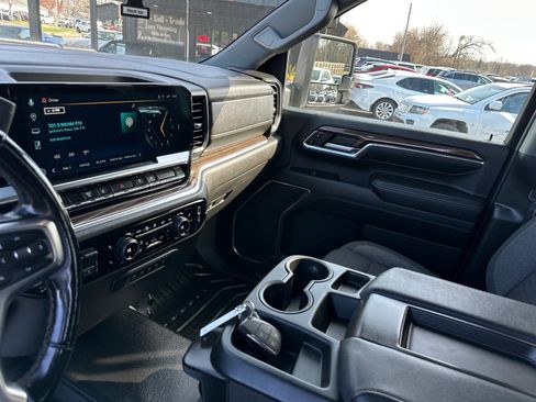 Used 2024 Chevrolet Silverado 3500 LT w/ Convenience Package image 24