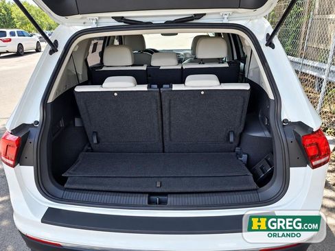 Used 2020 Volkswagen Tiguan SE w/ Panoramic Sunroof Package FWD image 15