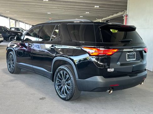 Used 2023 Chevrolet Traverse RS FWD image 3