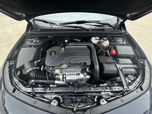 Used 2025 Chevrolet Malibu RS FWD image 32