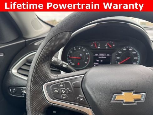 Used 2023 Chevrolet Malibu LT image 9