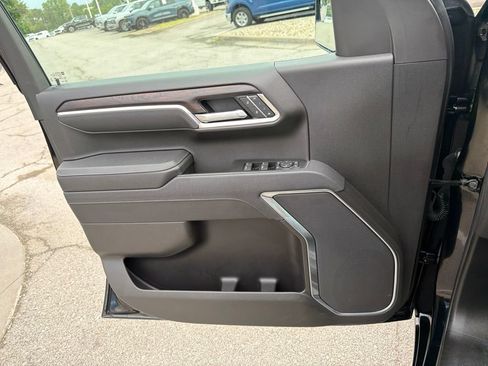 Used 2025 GMC Sierra 1500 SLT AWD/4WD image 35