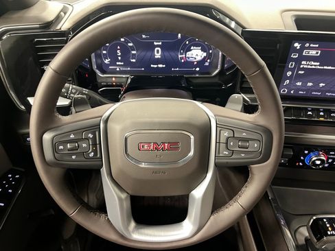 New 2026 GMC Sierra 1500 SLT w/ SLT Convenience Package image 18