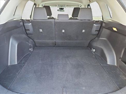 Used 2020 Toyota RAV4 LE FWD image 6