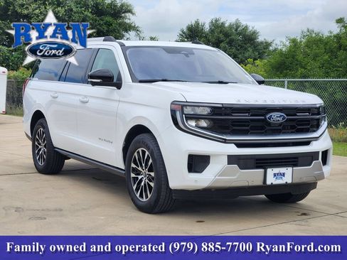 Certified 2025 Ford Expedition Max Platinum AWD/4WD image 2