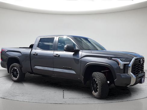 Used 2026 Toyota Tundra SR5 w/ TRD Off-Road Package AWD/4WD image 4