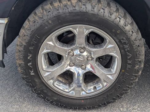 Used 2016 RAM 1500 Laramie w/ Convenience Group AWD/4WD image 14