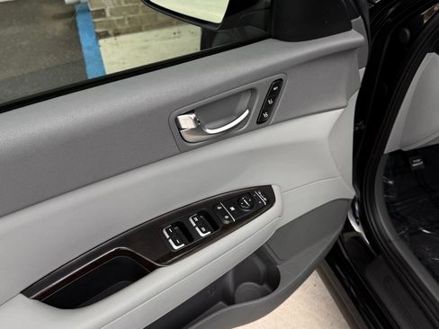 Used 2018 Kia Optima EX w/ Premium Package FWD image 13