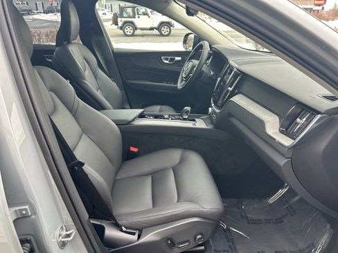 Certified 2025 Volvo XC60 B5 Plus image 14