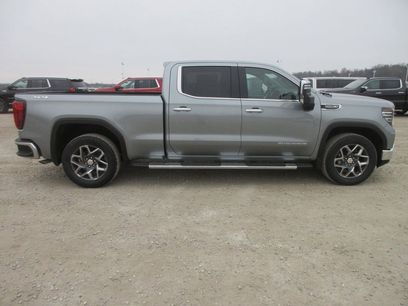 New 2026 GMC Sierra 1500 SLT w/ SLT Premium Plus Package