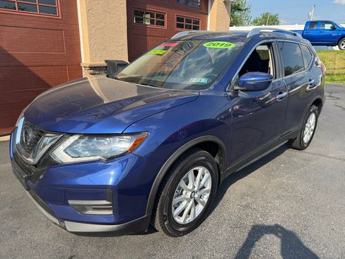 Used 2019 Nissan Rogue SV AWD/4WD image 2