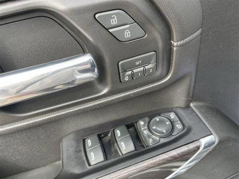 Used 2020 Chevrolet Silverado 2500 LTZ w/ LTZ Convenience Package image 13