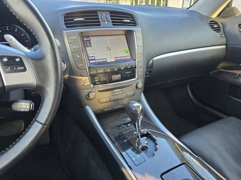Used 2015 Lexus IS 250C w/ Luxury Package RWD image 29