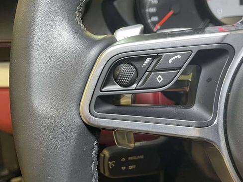 Certified 2025 Porsche 718 Boxster S RWD image 35