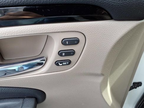 Used 2019 Honda Pilot Touring image 17