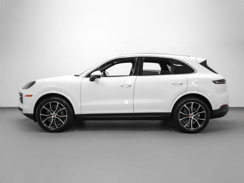 Certified 2026 Porsche Cayenne AWD/4WD image 2