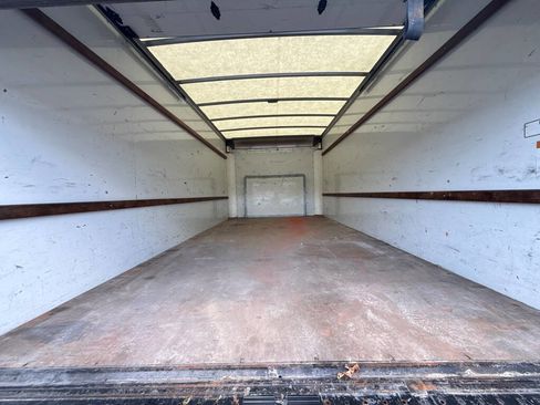 Used 2021 Ford E-350 and Econoline 350 Super Duty image 20