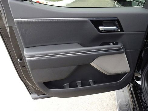 New 2025 GMC Sierra EV Denali image 16