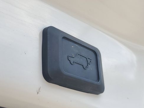 Used 2024 Toyota RAV4 Limited image 10