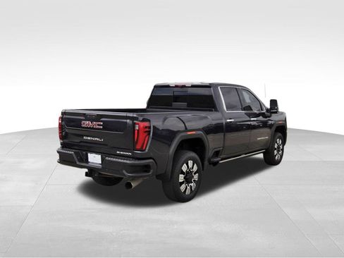 Used 2024 GMC Sierra 2500 Denali w/ Denali Reserve Package AWD/4WD image 4