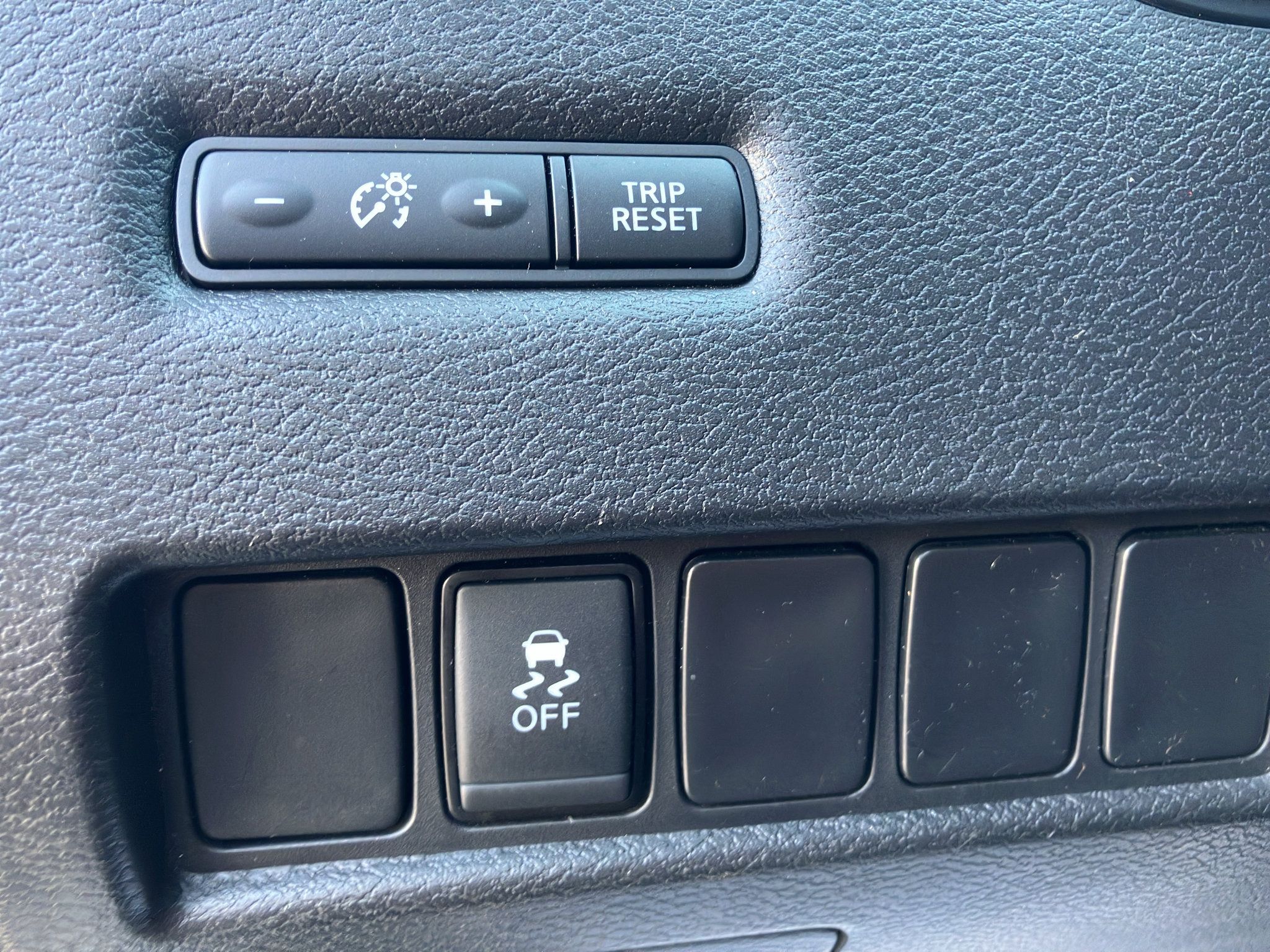 Used 2018 Nissan Murano SV FWD image 14