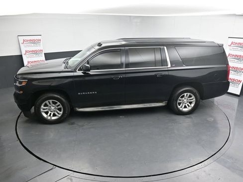 Used 2015 Chevrolet Suburban LT image 37