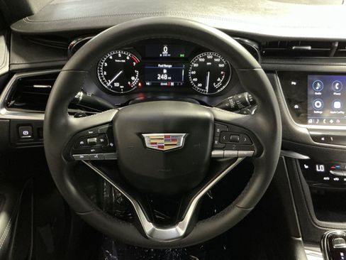 Used 2024 Cadillac XT6 Luxury w/ LPO, Floor Liner Package AWD/4WD image 17