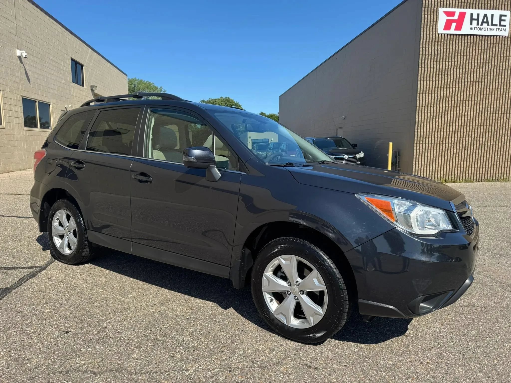 Used 2014 Subaru Forester 2.5i Touring AWD/4WD image 12
